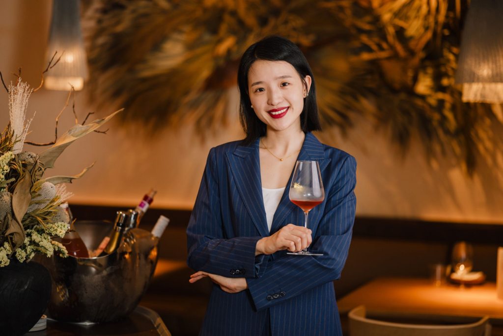 Co- Sommelier Windy